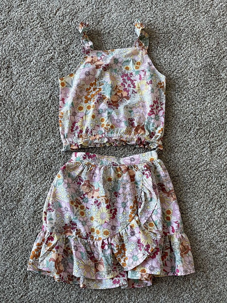 H&M Girls Floral Two-Piece Crop Top & Ruffle Skirt Set - Size M (US Girls 16)