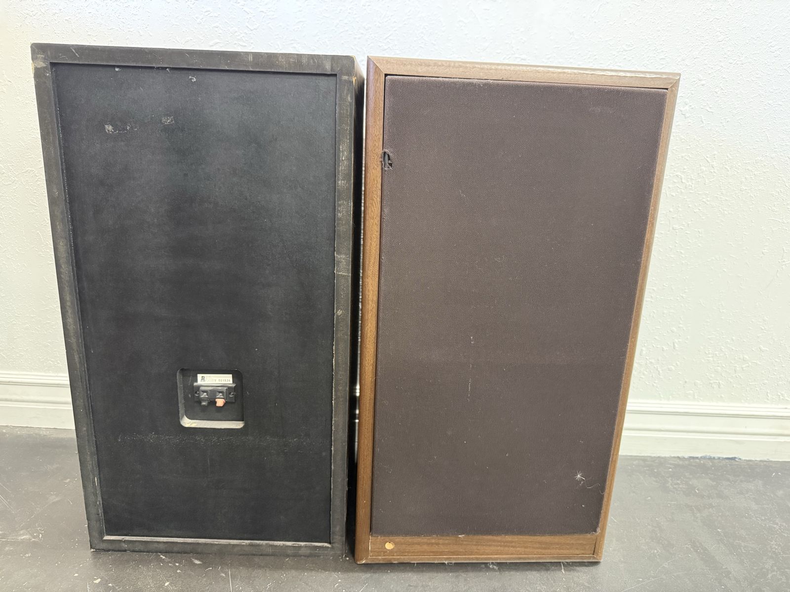 Vintage Acoustic Research AR Floor Speakers Pair