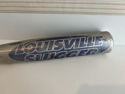Louisville Slugger Bat - Silver/Black 28in/20oz