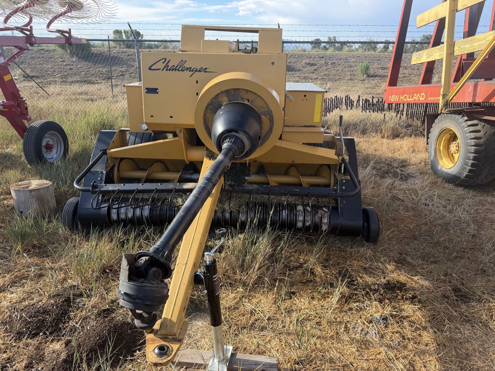 Challenger SB36 Square Baler