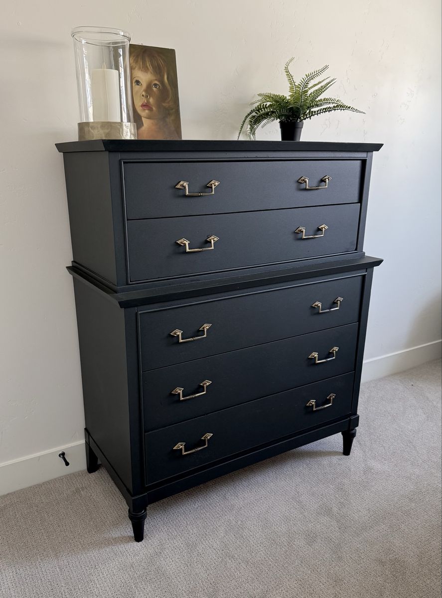 Main image 3