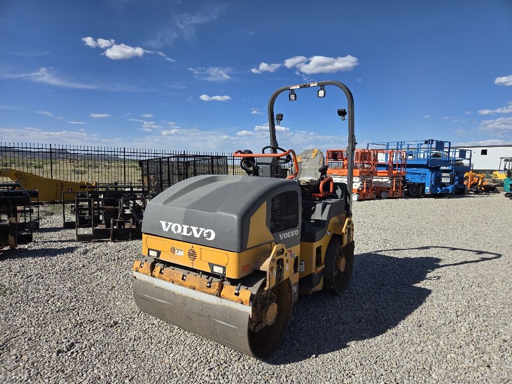 2020 VOLVO DD35B Tandem Roller # 4320