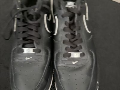 Nike Air Force 1 ‘07 Low Black White Sneakers Men's Size 11.5