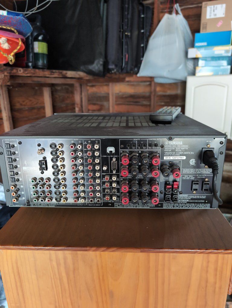 Yamaha rx-v2500 receiver