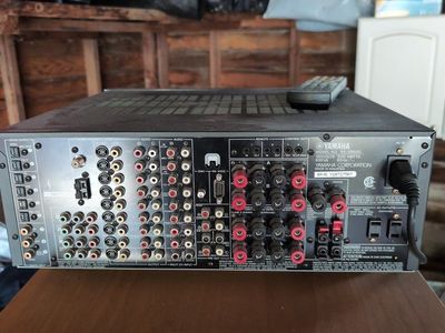 Yamaha rx-v2500 receiver