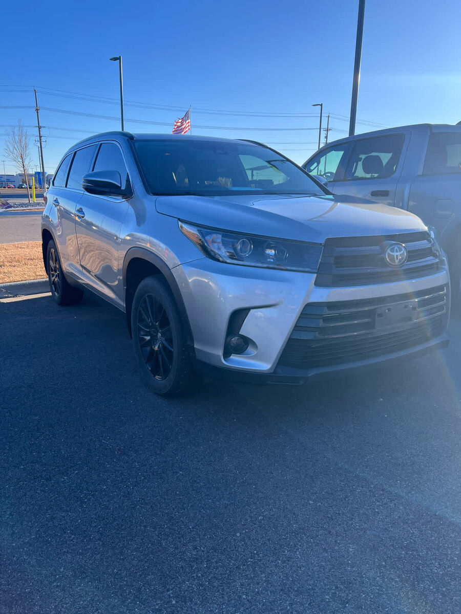 2019 Toyota Highlander SE