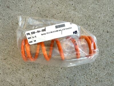 2025 FOX SLS COIL SPRING - SHINY ORANGE 2.75 300LB