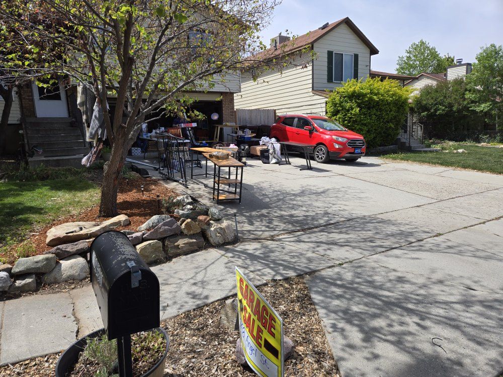 Garage Sale - 8000s & 100e Sandy