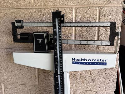 Free physician scale