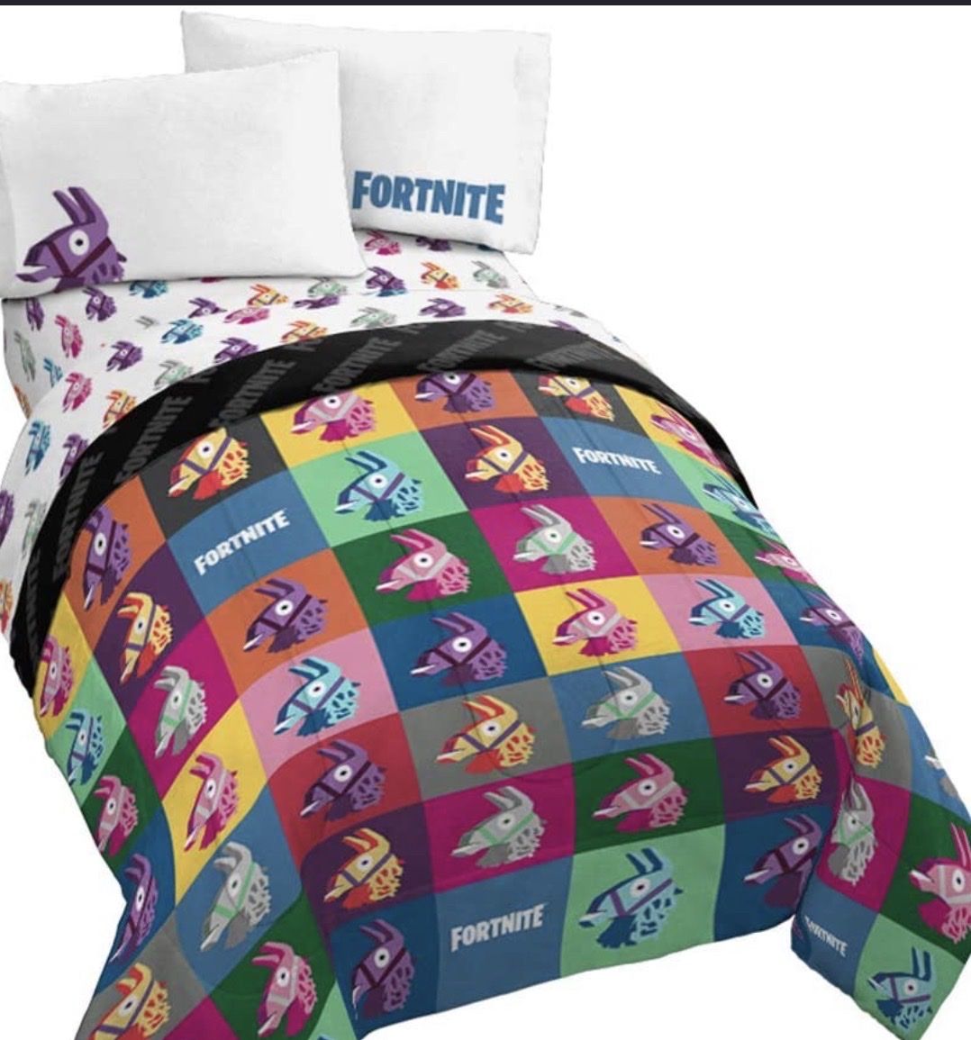 Fortnite Llama Loot 5-Piece Multicolored Comforter & Sham Set - Multicolor Kids Bedding
