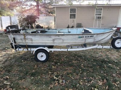 Aluminum Fishing Boat with Mercury 20 Outboard Motor and Single-Axle Trailer