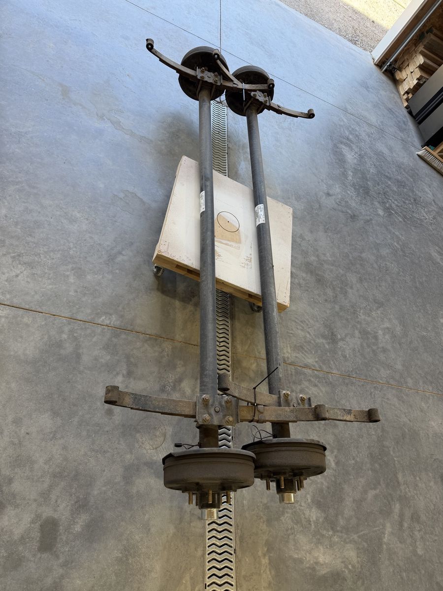 3500# Trailer Axles with Brakes