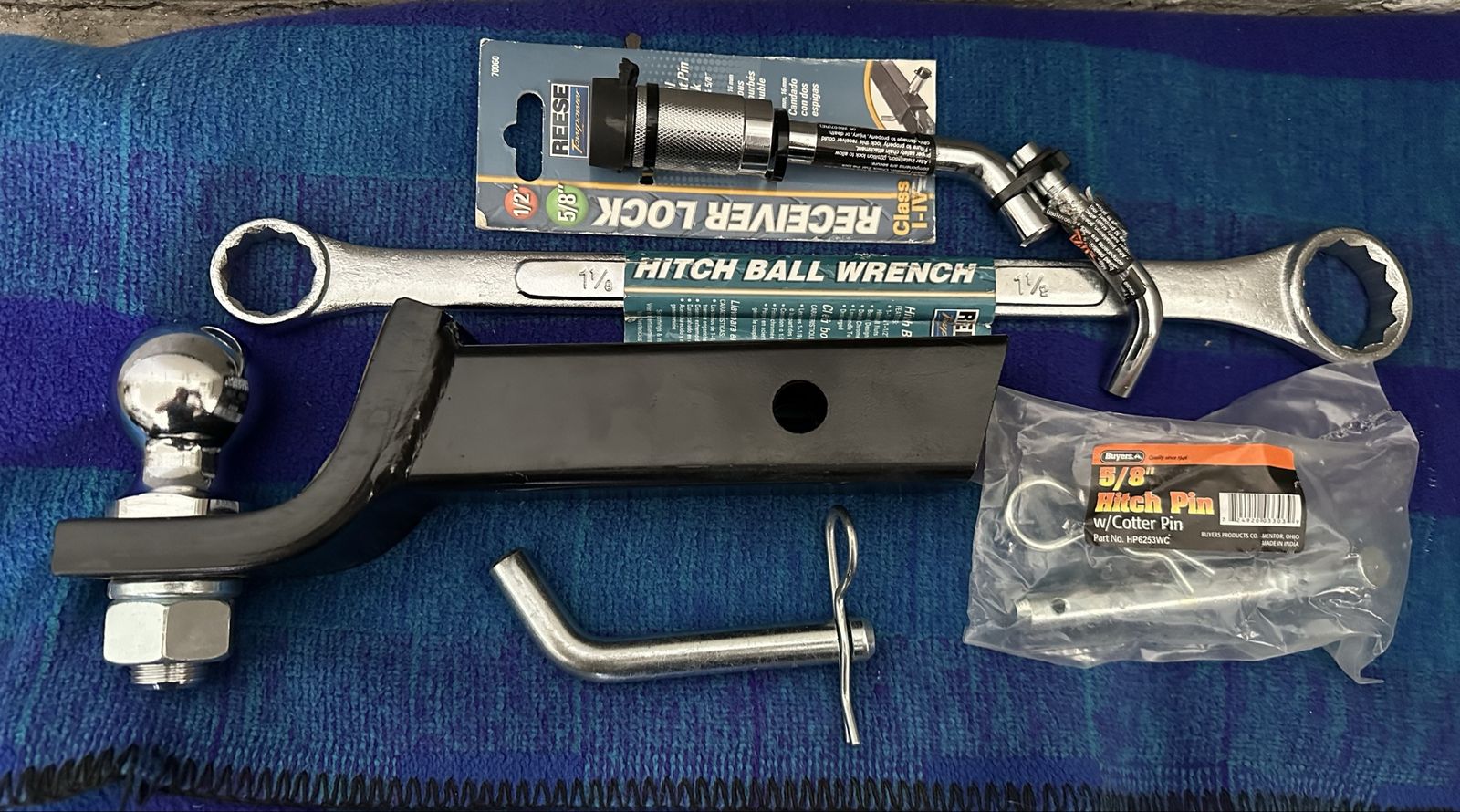 Reese 80563 Hidden Hitch