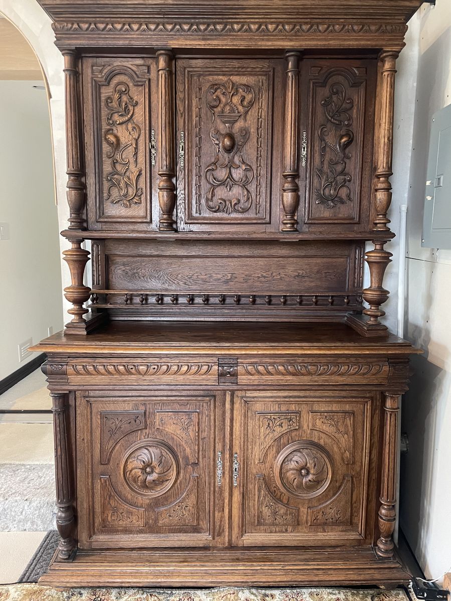 Antique Carved Oak Buffet Hutch