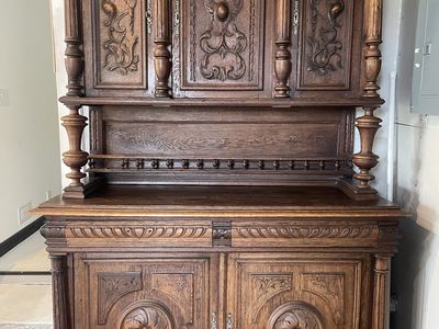 Antique Carved Oak Buffet Hutch