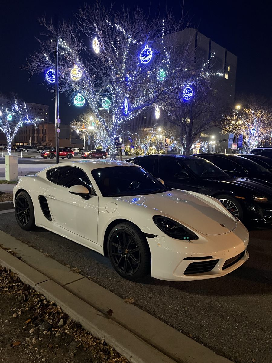 2018 Porsche Cayman 