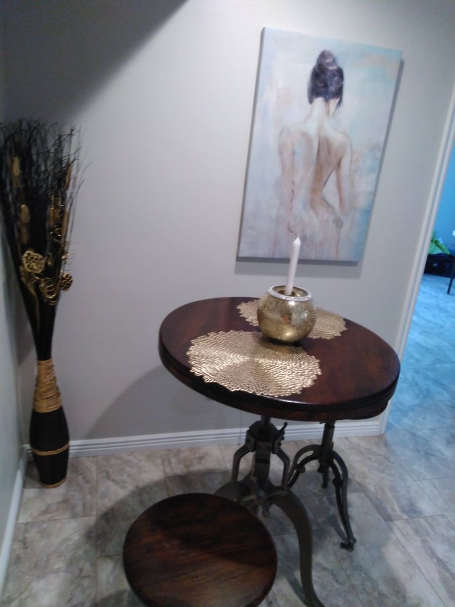 Main image 3