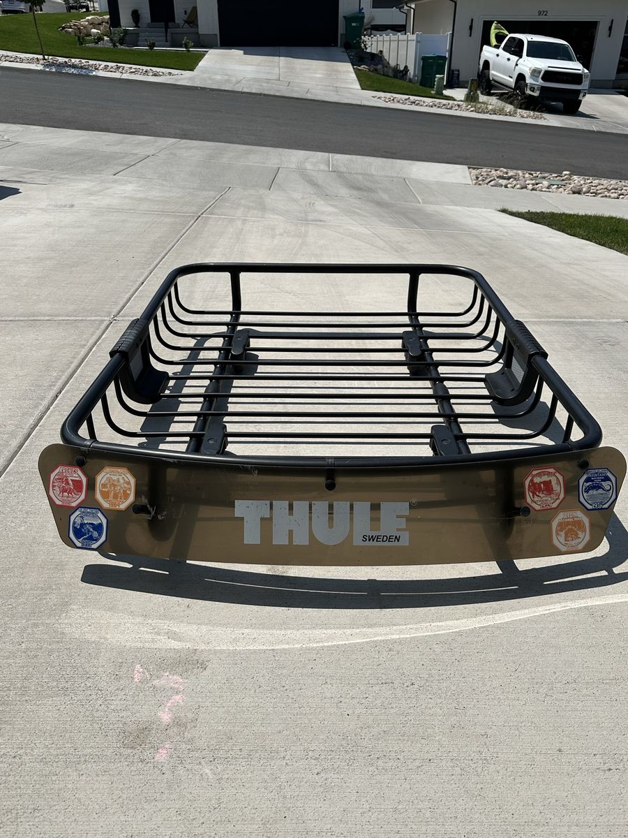 Thule Cargo Basket