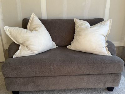 Cozy Brown Loveseat - Perfect for Small Spaces
