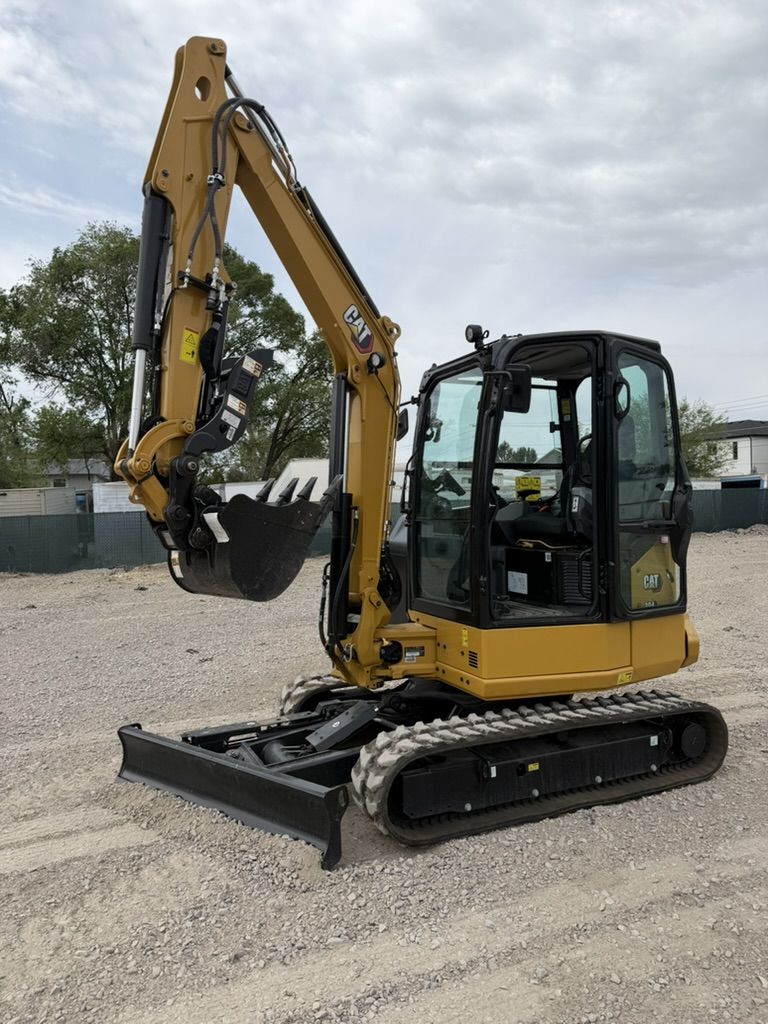 Rent my Cat 304 Mini Excavator. 4 ton 40 Class with Thumb and Blade