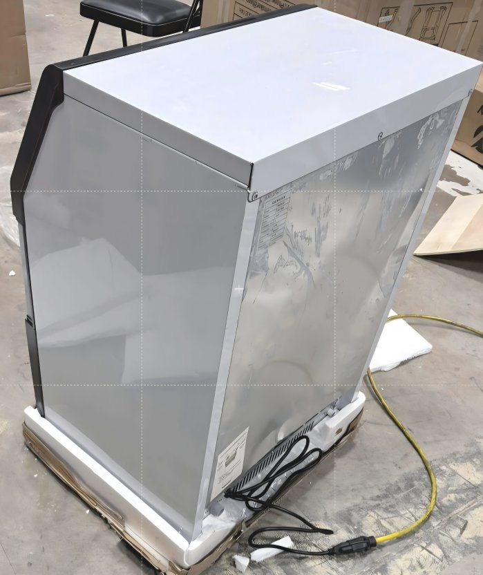 Main image 7