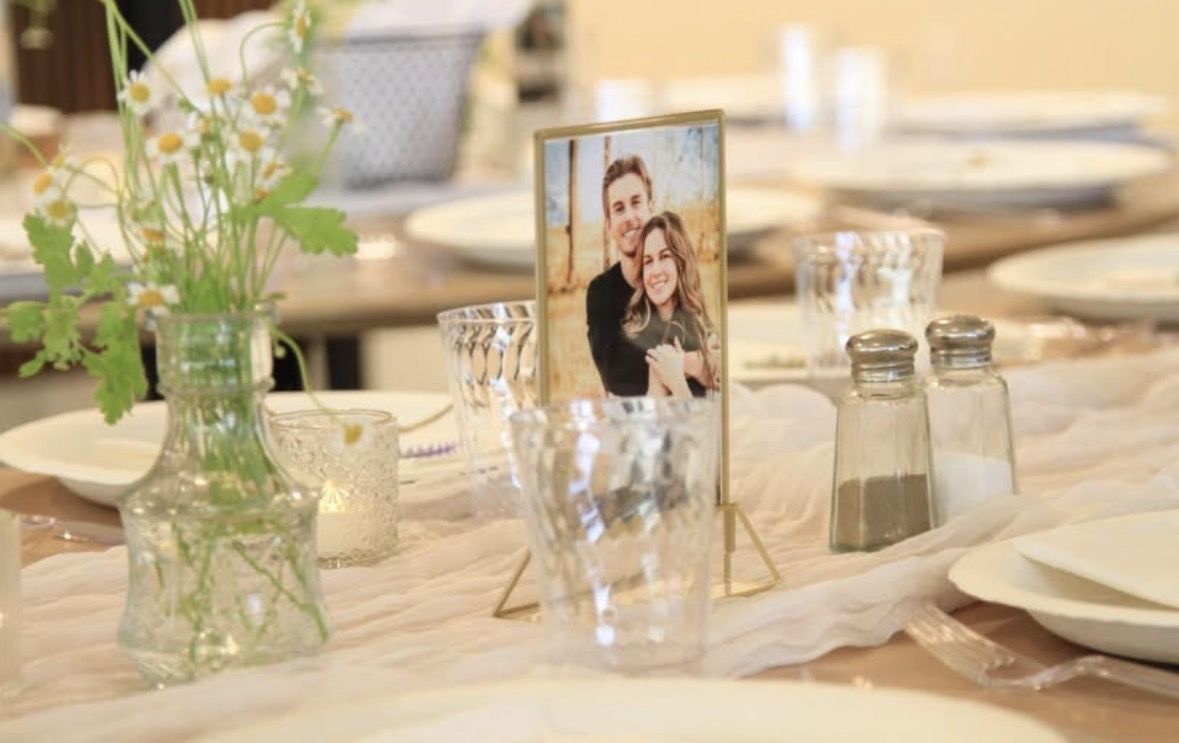 32 Gold Frames (FOR RENT) $25 FLAT FEE