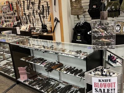 CAMPING, OUTDOORS & SURVIVAL GEAR SALE! "UNITE" @ SOUTH TOWN MALL!