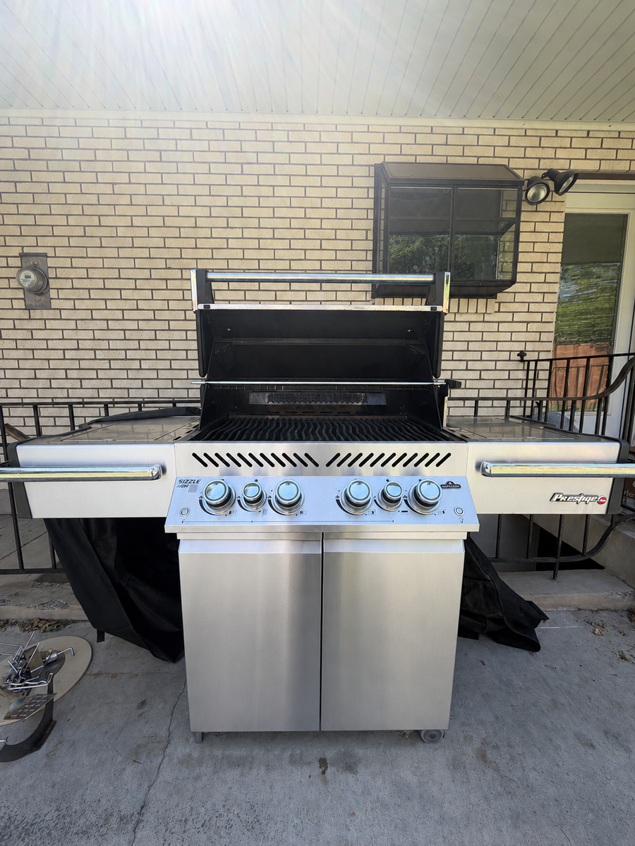 Napoleon prestige pro 4 burner propane grill