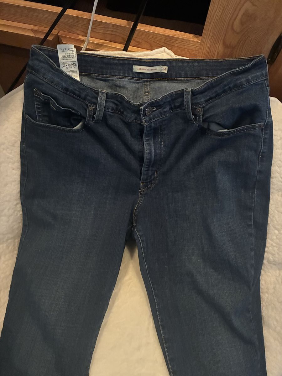 Levi's Women's 721 High Rise Skinny Jeans, Size 34, Dark Wash