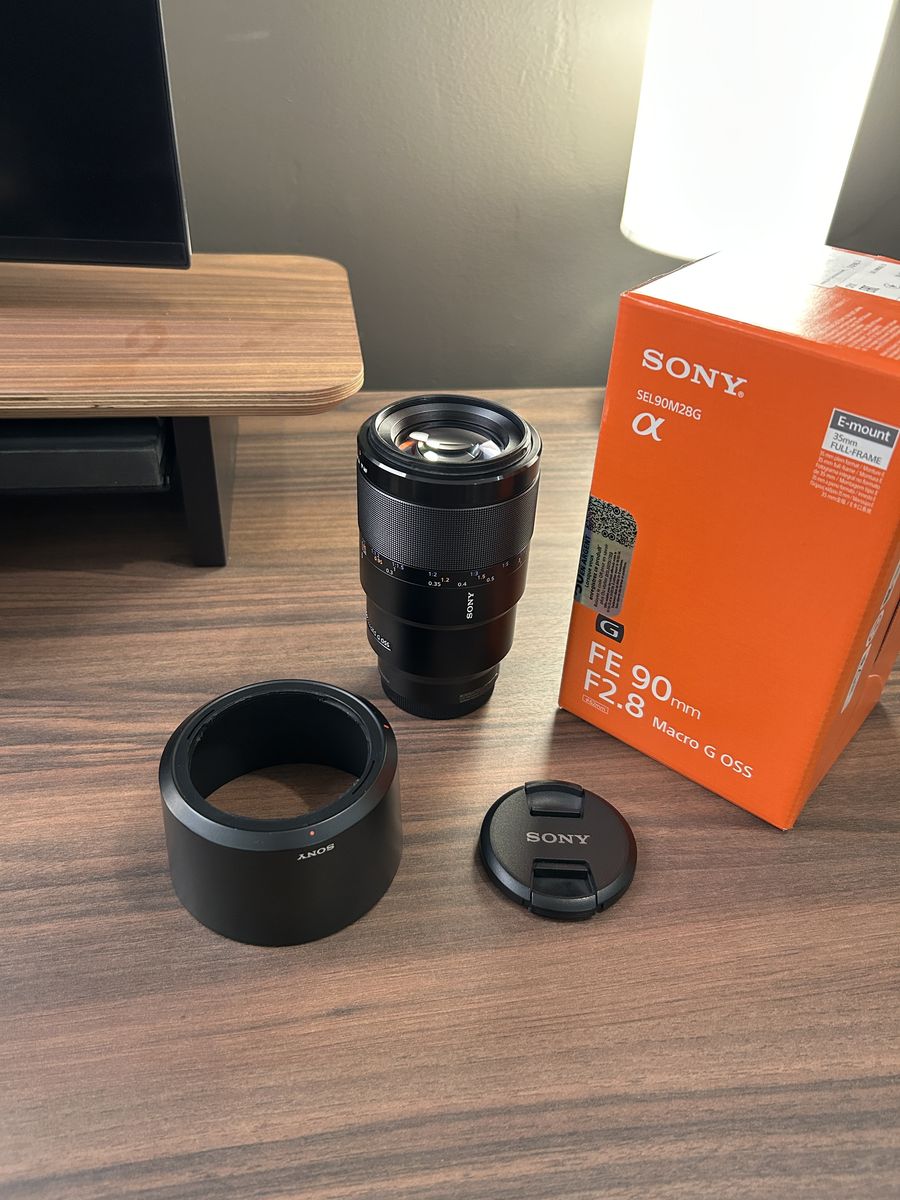 Sony 90mm f/2.8 Macro G OSS – Pristine Condition