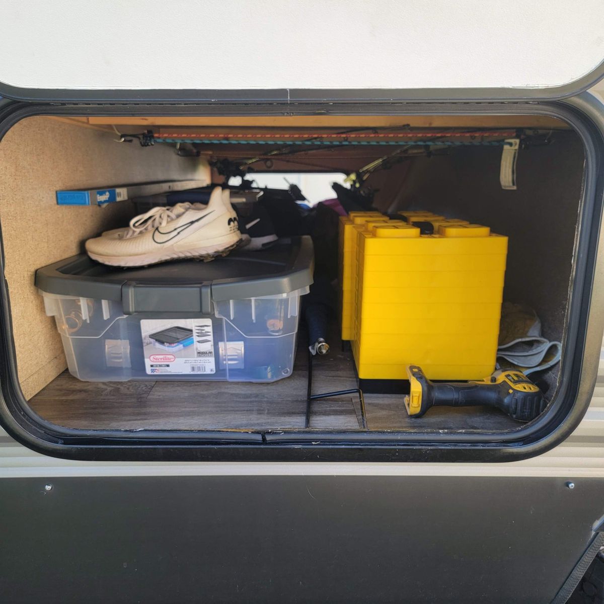 Main image 6