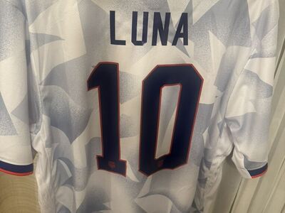 USA Soccer Jersey LUNA 10 Size extra Large