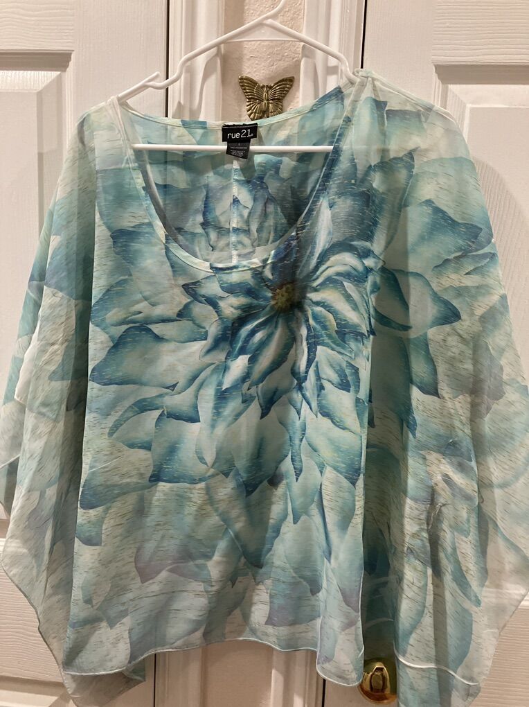 Womans Blue Flowered Crop Top Size L