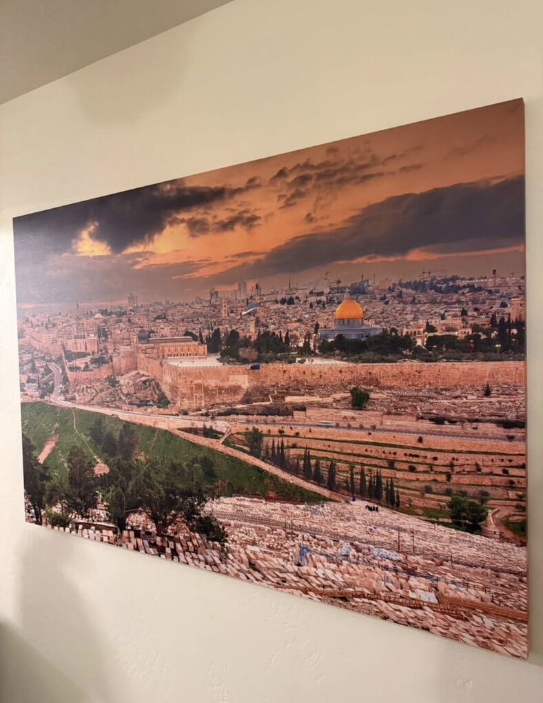 Massive Jerusalem Canvus