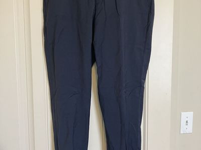 Jos. A. Bank Traveler Tech Slim Fit Navy Dress Pants Size 32