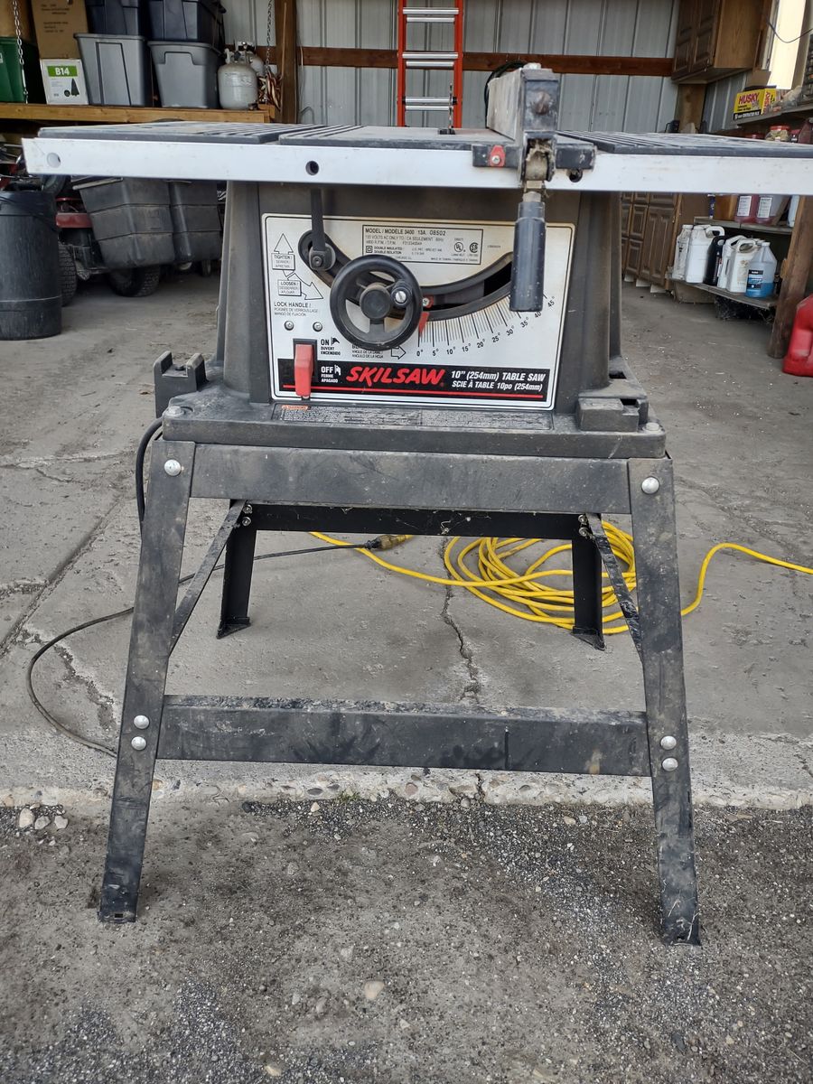 Skill table saw