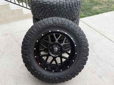 Ford F150 Rims and Tires 35/12.50R20 Nitto
