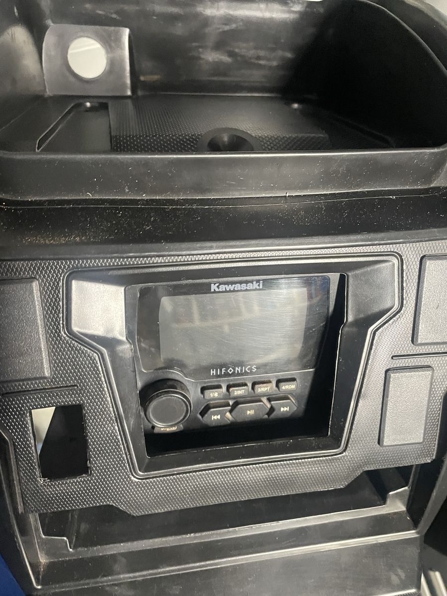UTV  sound system (Hifonics)