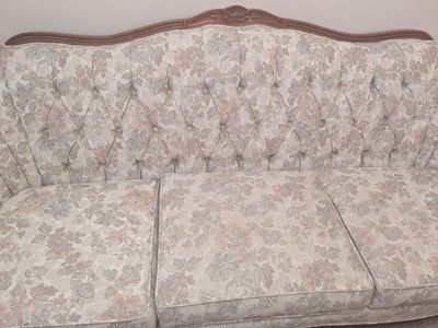 Lg classy sofa