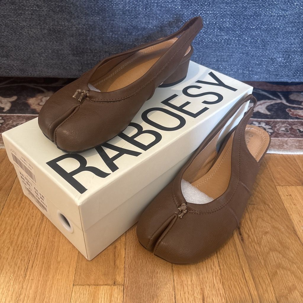 Tabis brand new
