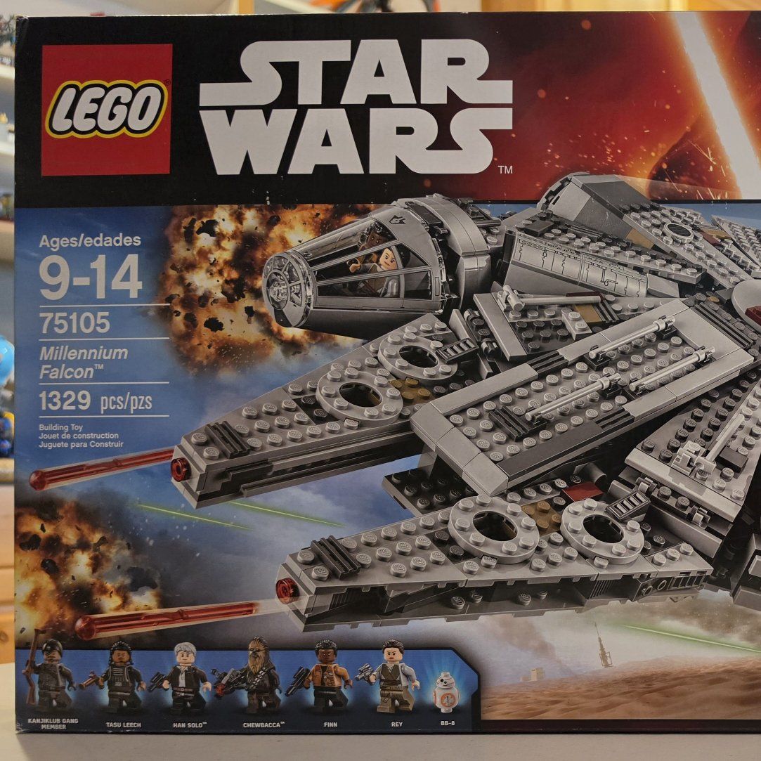 LEGO Star Wars Set 75105 -Millennium Falcon (2017)