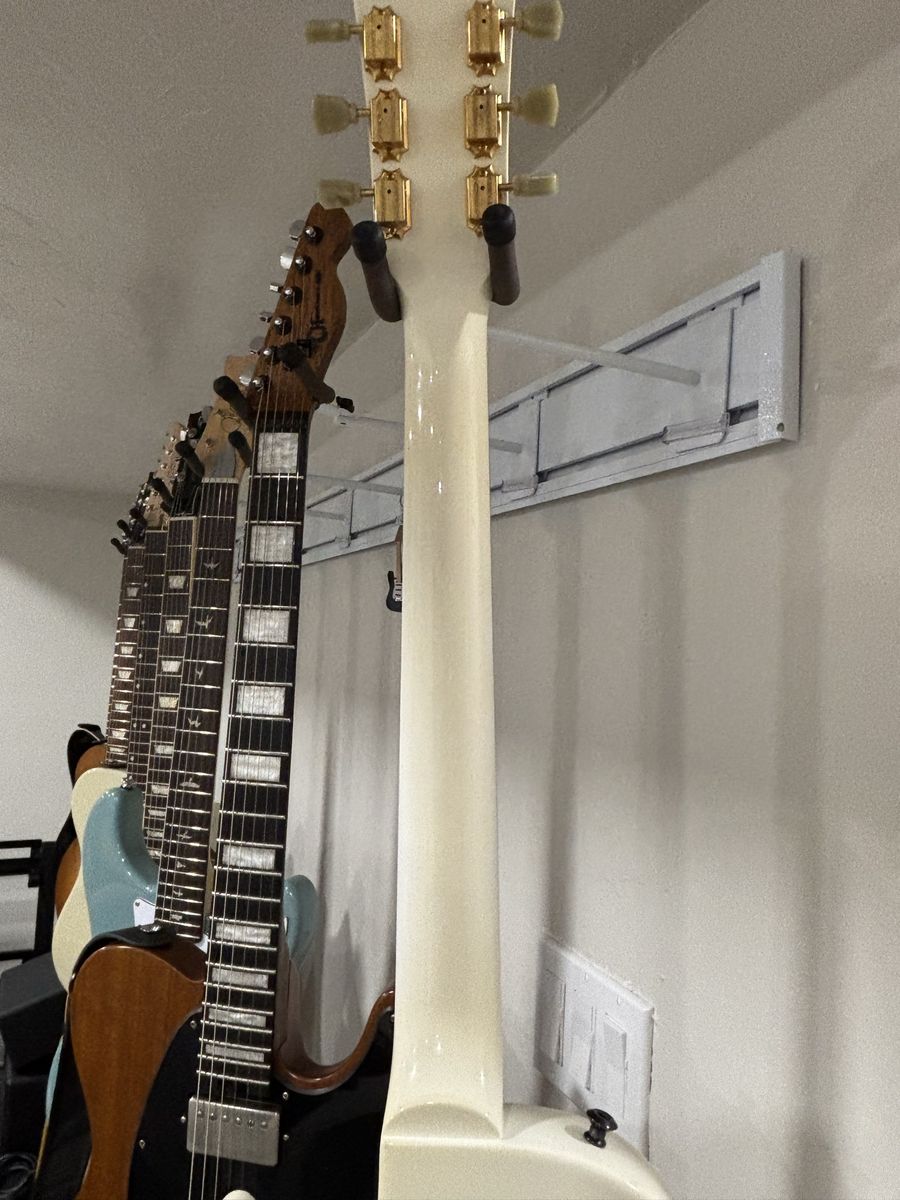 Main image 7