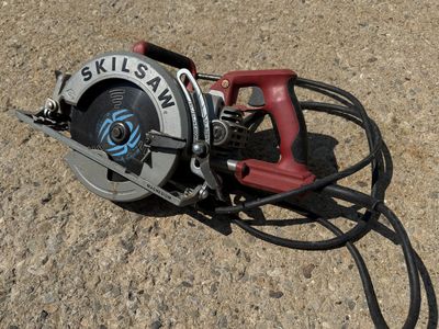 SKILSAW 15 -Amp 7-1/4-in Worm Drive Circular saw