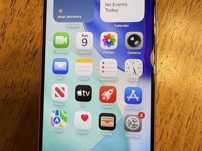 ** LIKE NEW -RARE PINK- IPHONE 15+256 GB