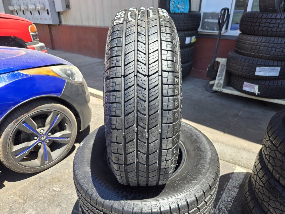 SET 235/75R15 SAILUN TERRAMAX HLT