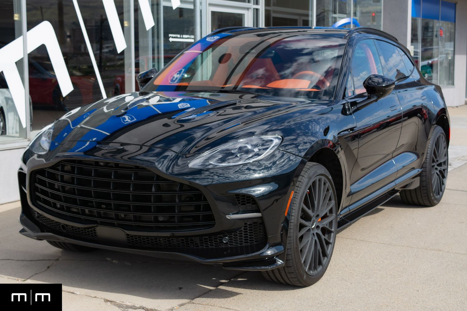 2025 Aston Martin DBX 707