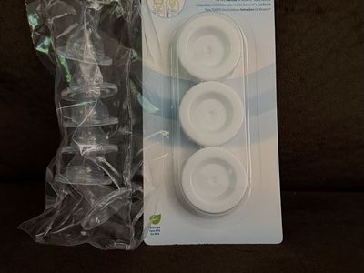 Dr. Brown's Natural Flow Storage/Travel Caps for Narrow Baby Bottles (3-pack) and size 2 nipples