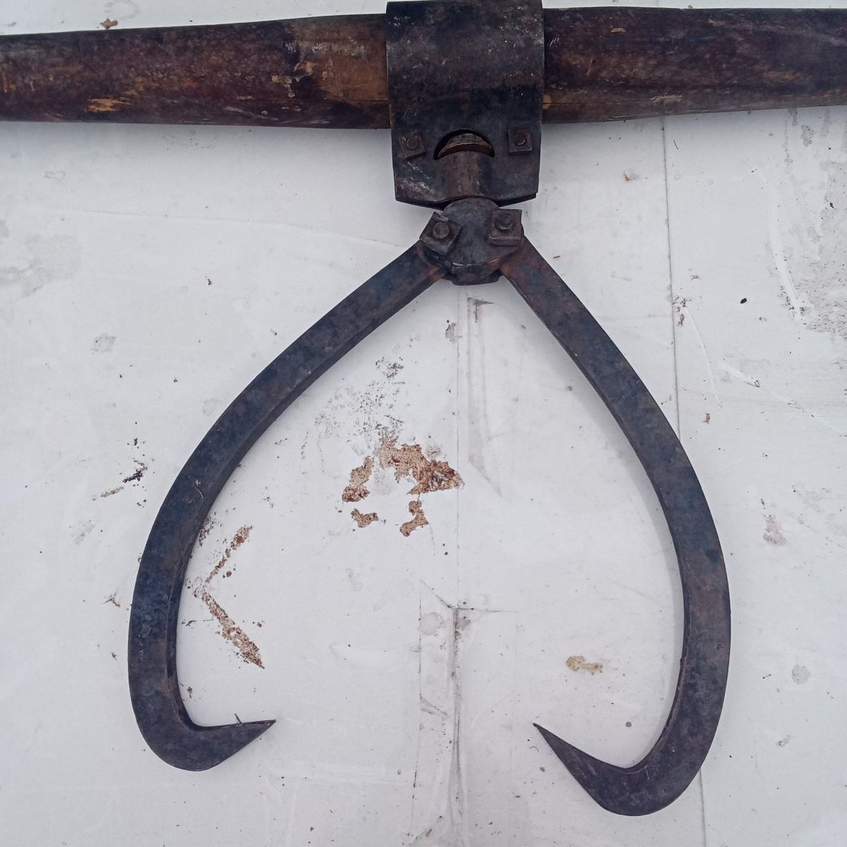 Vintage 2 Man Ice Mover