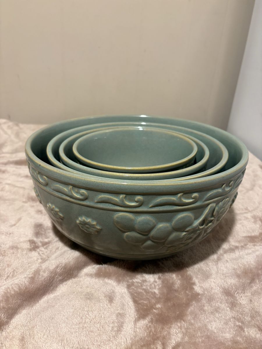 Vintage Style Heavy Duty Embossed Ceramic Nesting
