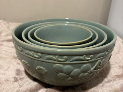 Vintage Style Heavy Duty Embossed Ceramic Nesting